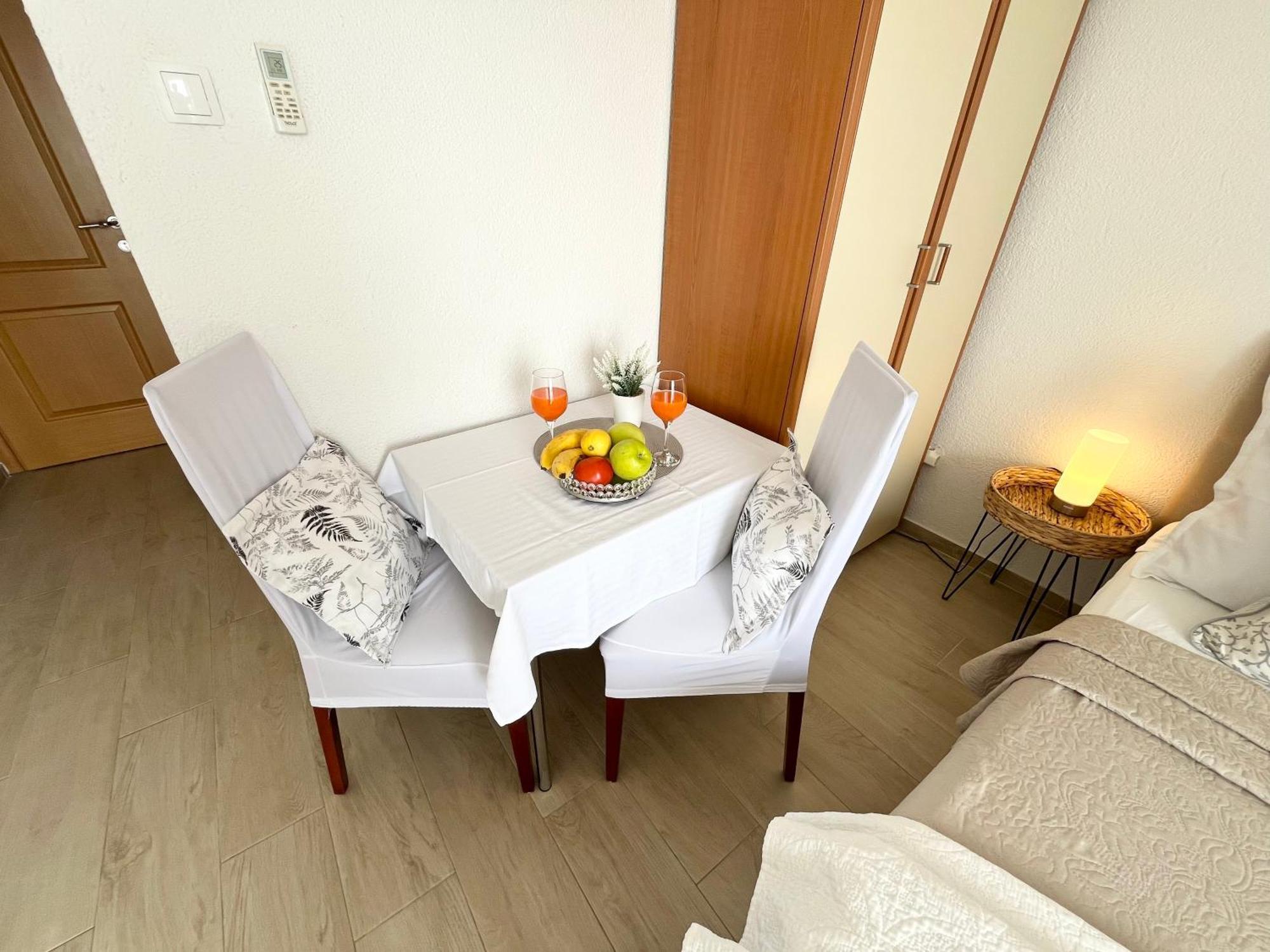 Apartments Irma Baška Voda المظهر الخارجي الصورة