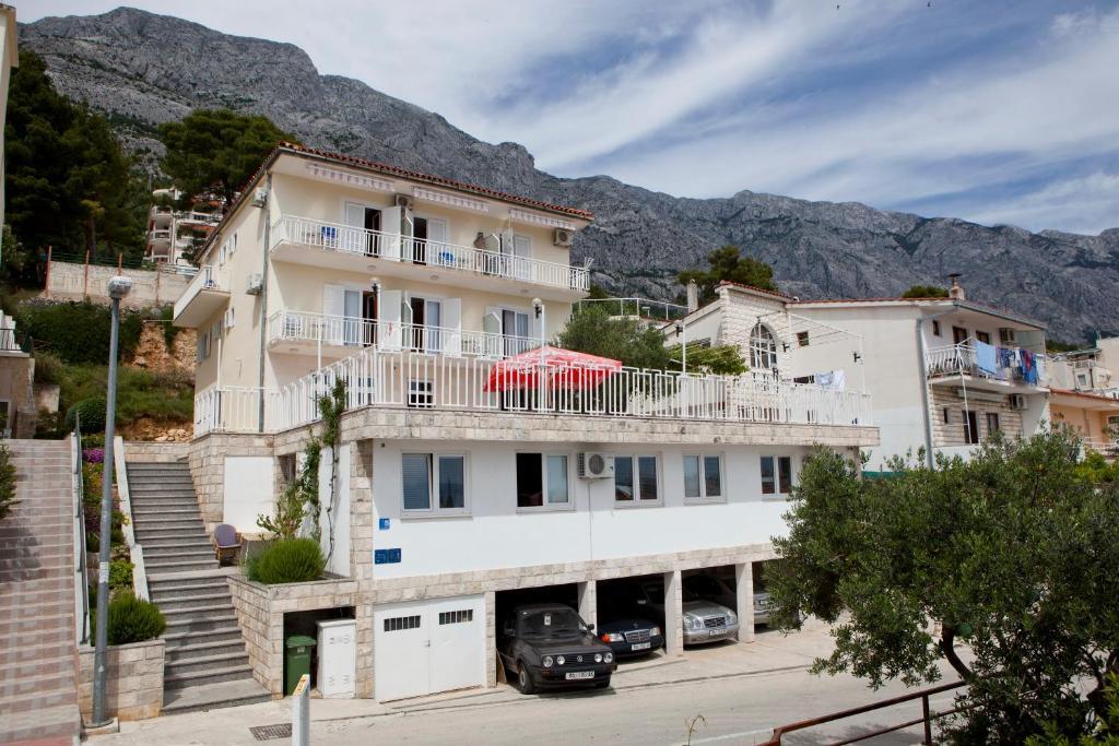 Apartments Irma Baška Voda المظهر الخارجي الصورة
