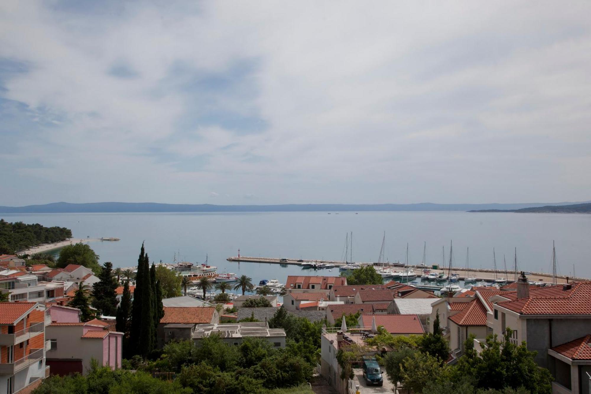 Apartments Irma Baška Voda المظهر الخارجي الصورة