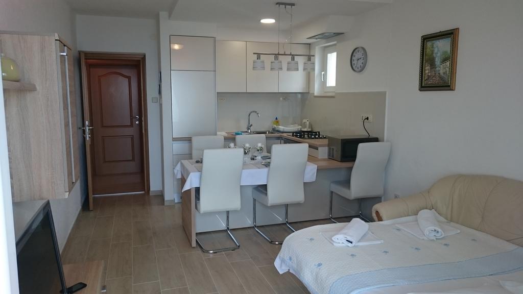 Apartments Irma Baška Voda المظهر الخارجي الصورة